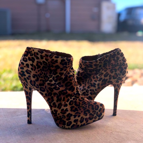 Leopard booties - Picture 2 of 2